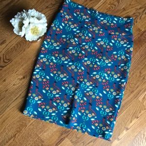 Lularoe Cassie skirt, Floral, L